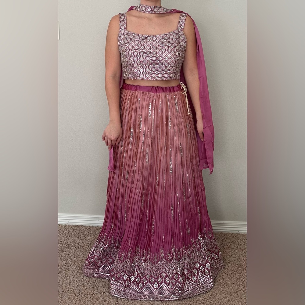 Dress 3 pieces. Very cute!